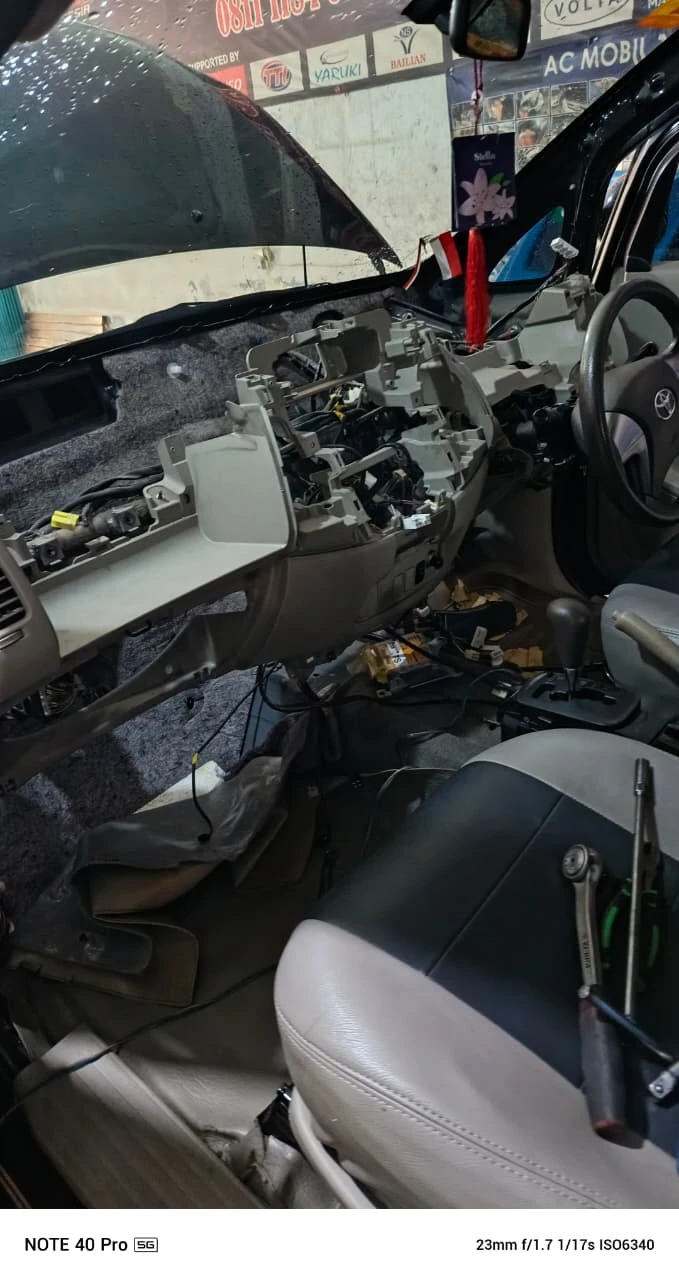 Perbaikan interior mobil