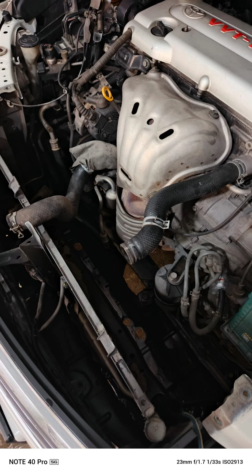 Membongkar dashboard mobil