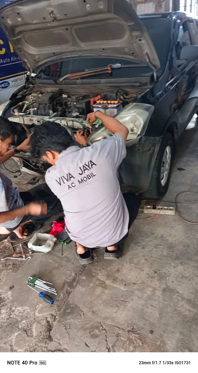 Service AC mobil honda